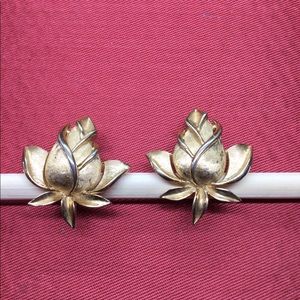 VINTAGE CROWN TRIFARI ROSE BUD EARRINGS